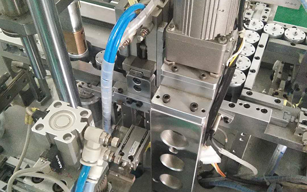530-自動裝備機(jī) 530-自動裝備機(jī)